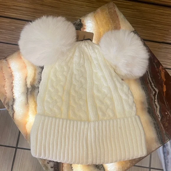 Hat - Picture 3 of 4